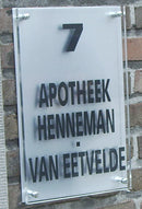 Gegraveerde moderne luxe naamplaat in PLEXI - 34 x 24 cm